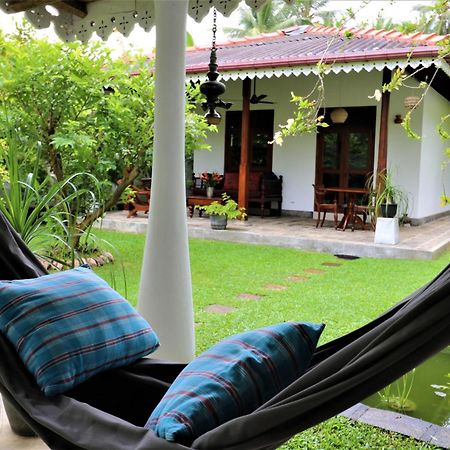 Lilly House Bed & Breakfast อูนาวาตูนา ภายนอก รูปภาพ