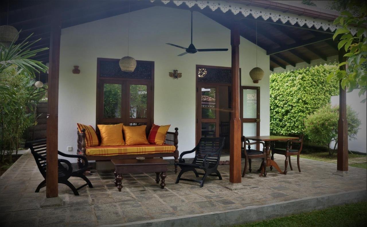 Lilly House Bed & Breakfast อูนาวาตูนา ภายนอก รูปภาพ