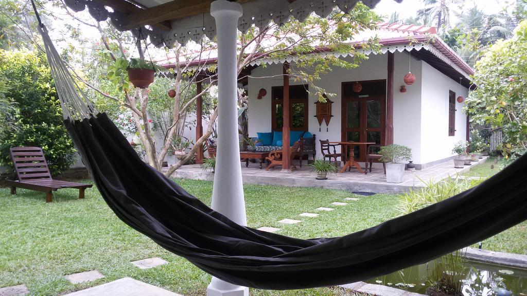 Lilly House Bed & Breakfast อูนาวาตูนา ภายนอก รูปภาพ
