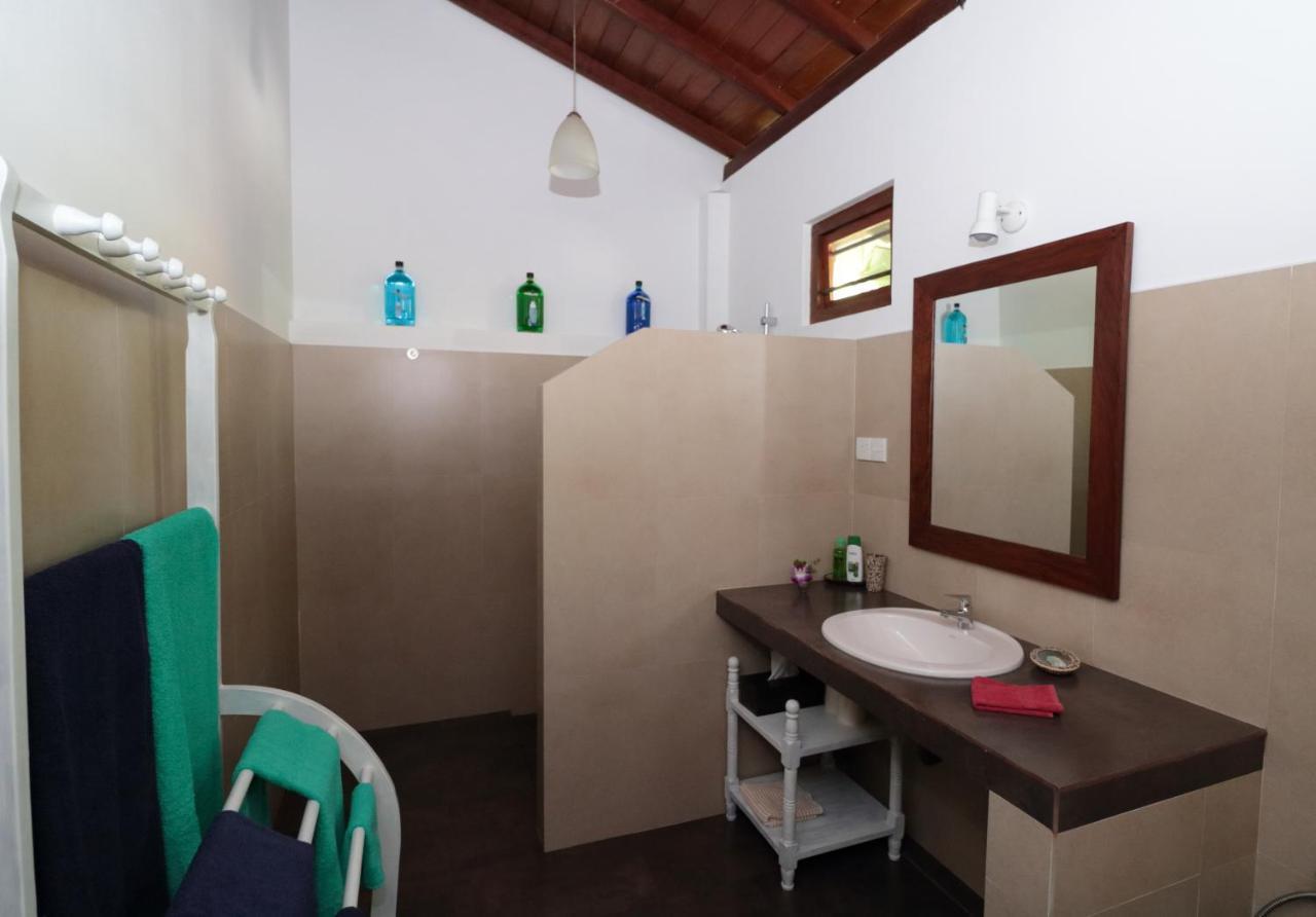 Lilly House Bed & Breakfast อูนาวาตูนา ภายนอก รูปภาพ