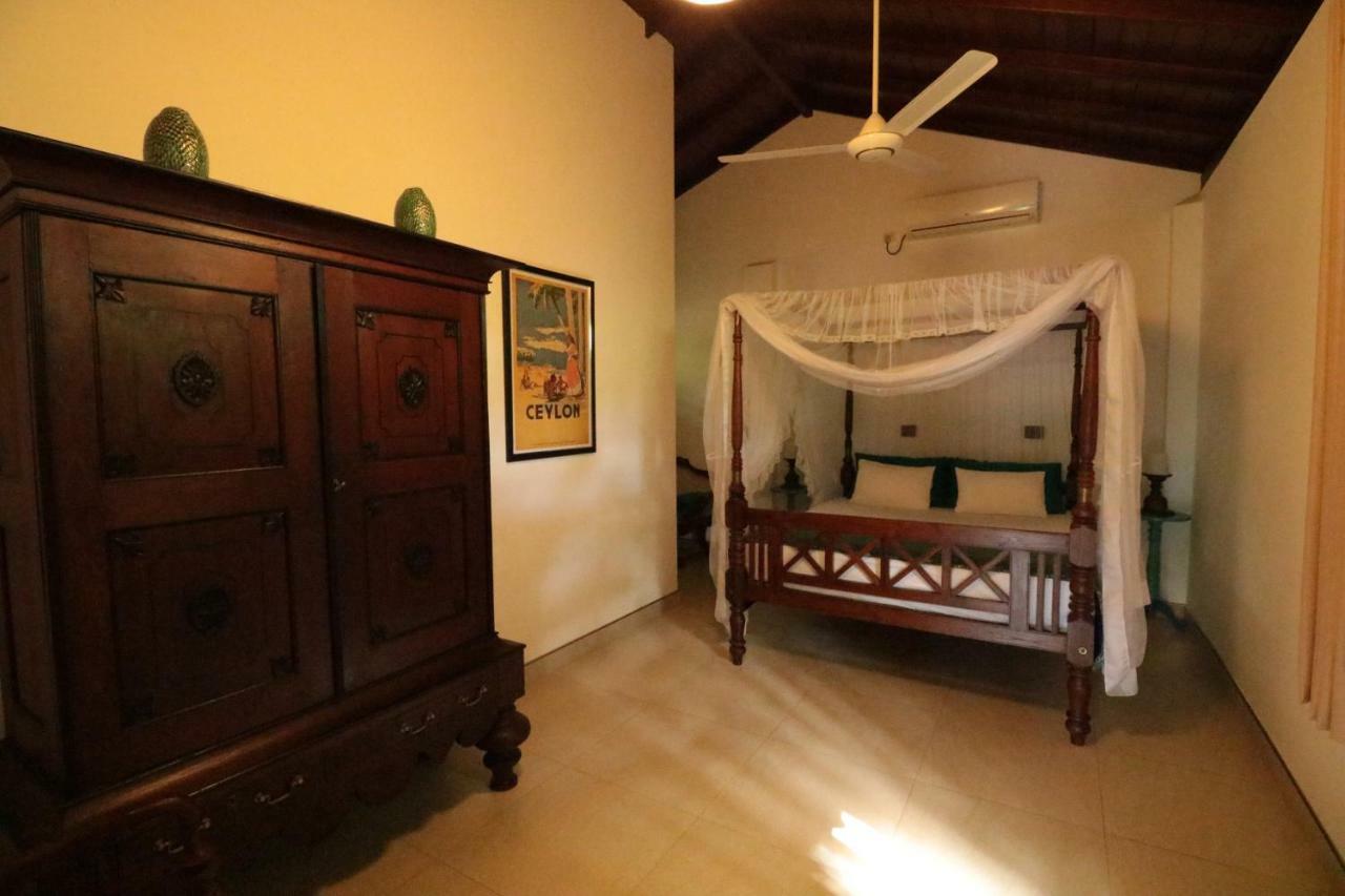 Lilly House Bed & Breakfast อูนาวาตูนา ภายนอก รูปภาพ